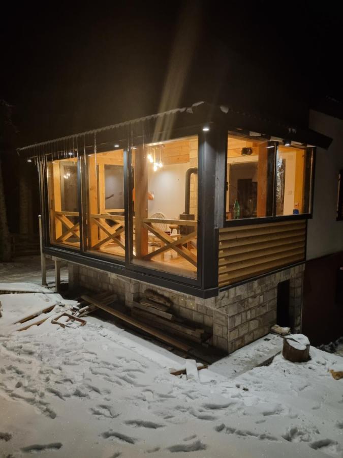 זבליאק Black Lake Chalet מראה חיצוני תמונה