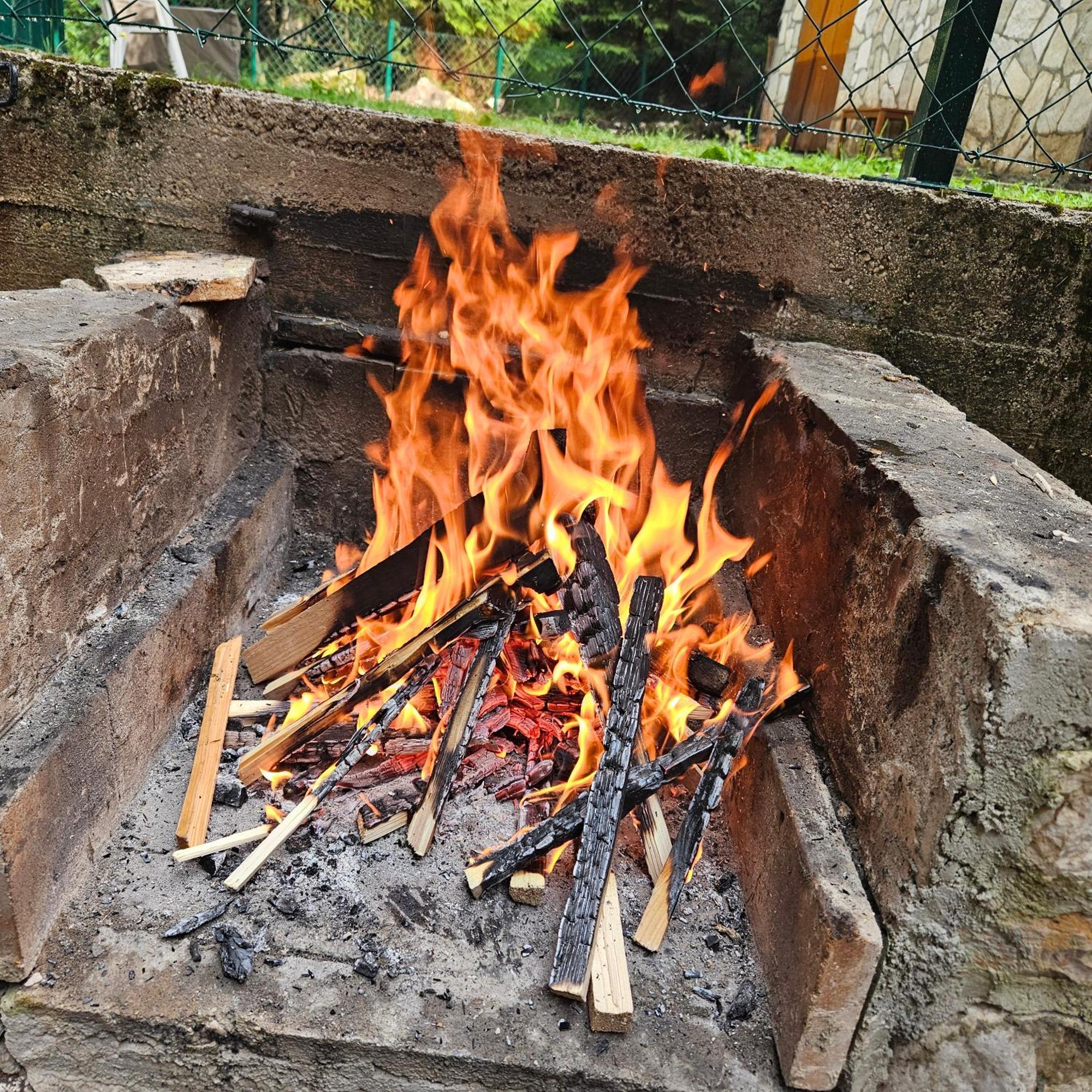 זבליאק Black Lake Chalet מראה חיצוני תמונה